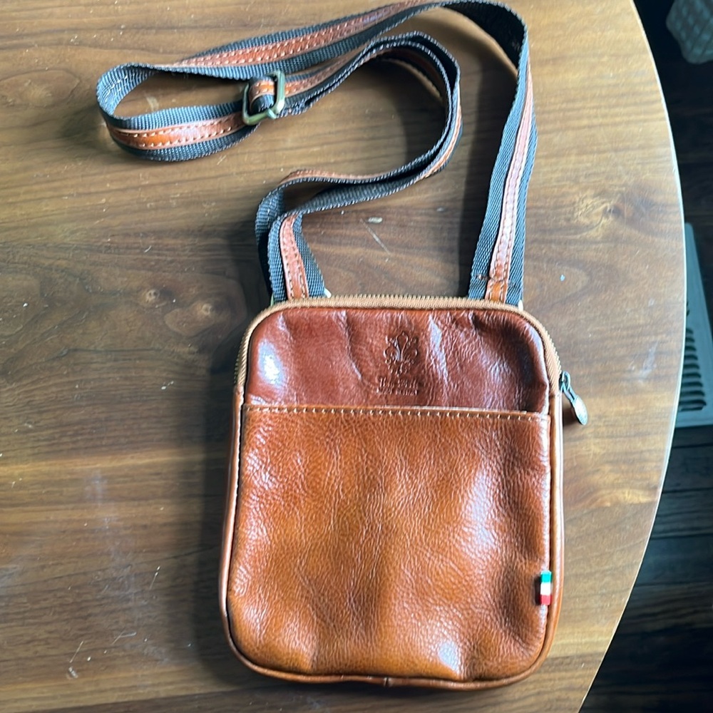 Vera Pelle Genuine Leather Brown Crossbody Bag